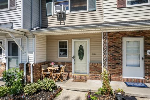 118 Brook Dr, Hackettstown Town, NJ 07840 - #: 4033676