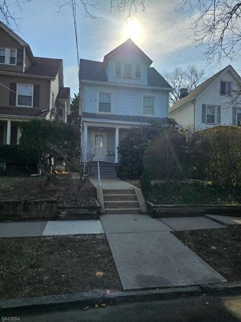 MLS: 3953687