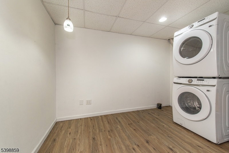 OXFORD CROSSING - Residential