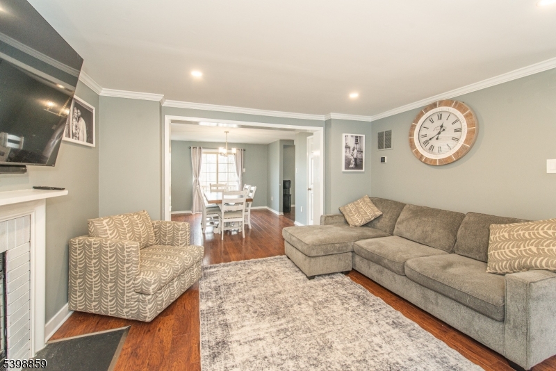 OXFORD CROSSING - Residential