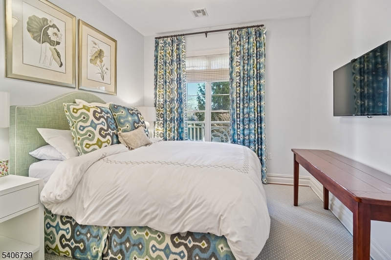 North Summit - Residential