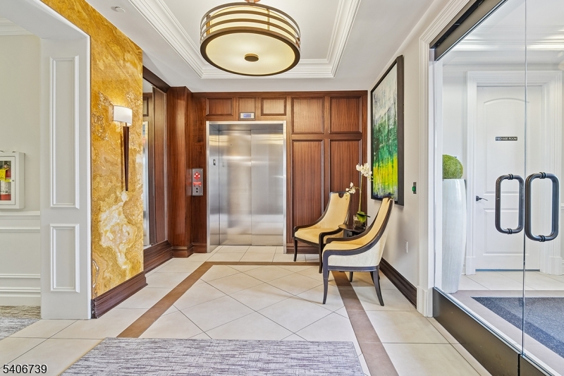 North Summit - Residential