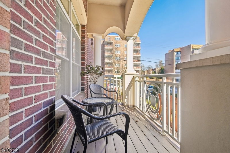 North Summit - Residential