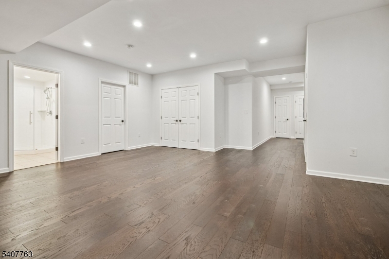 Kensington Square - Residential