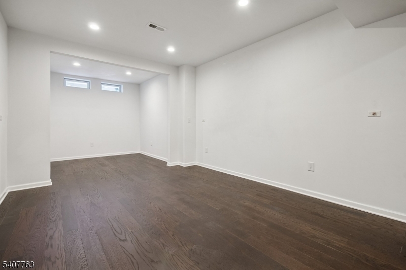 Kensington Square - Residential