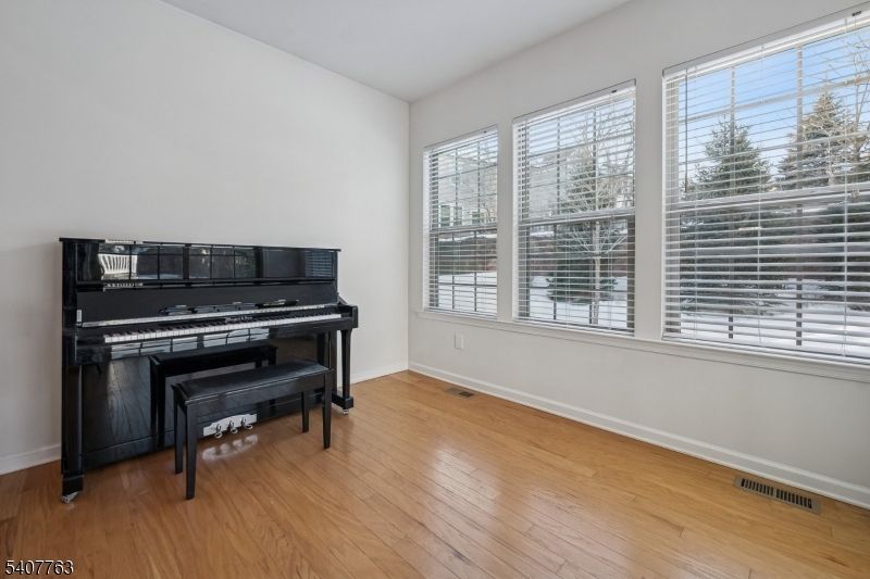 Kensington Square - Residential