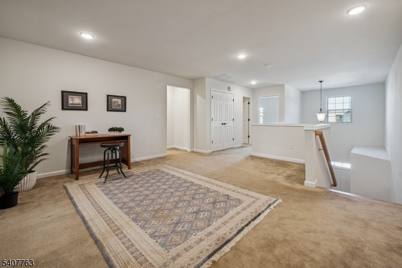 Kensington Square - Residential