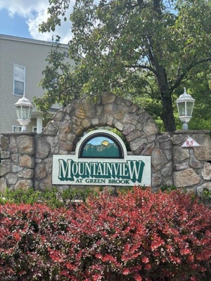 124 WALLACE CT # 701, GREEN BROOK, NJ 08812 - Image d8c11e9b4ffdd56e00d10247a99ce957/761290908