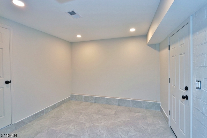 Nolans Point - Residential Lease