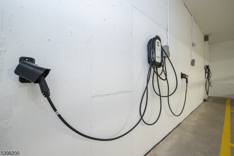 Bedminster Crossing - Residential Lease