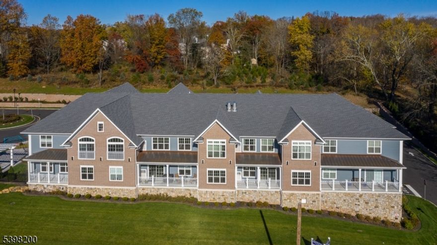 Beautiful newer luxury apartment, one of the largest apartments at Bedminster Crossing.Indoor garage parking, business center, gym, grills and firepit.