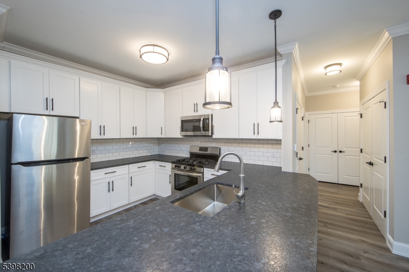 Bedminster Crossing - Residential Lease