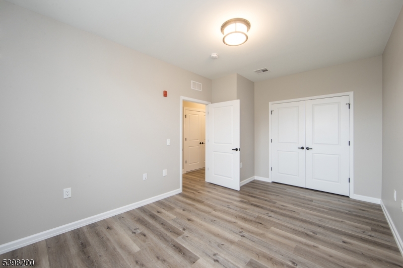 Bedminster Crossing - Residential Lease