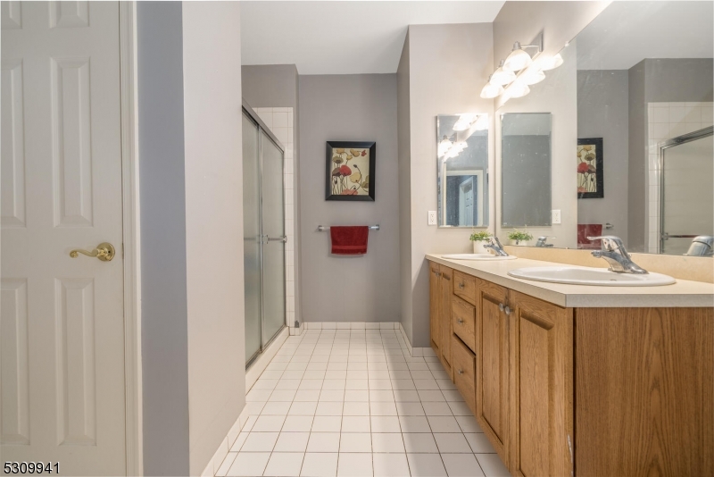 Photo 10 of 25 of 7014 Brookfield Glen Dr 14 condo