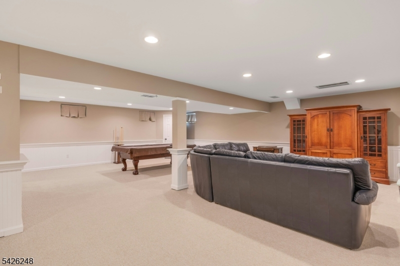 Roxiticus Valley/ Far Hills - Residential