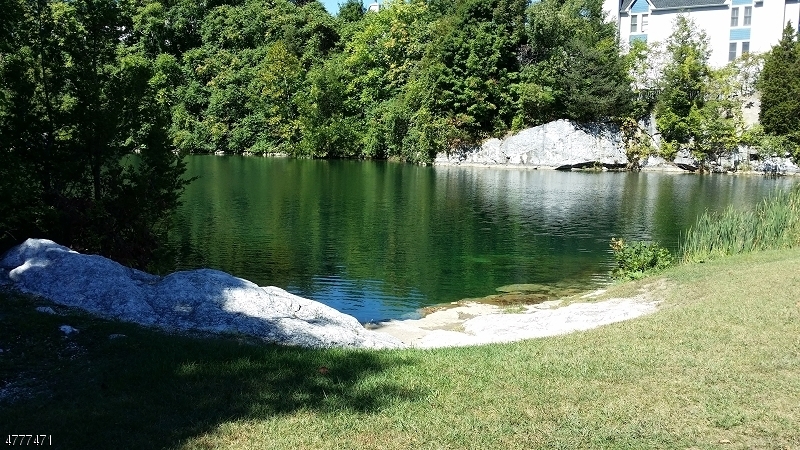 Heritage Lakes - Residential Lease