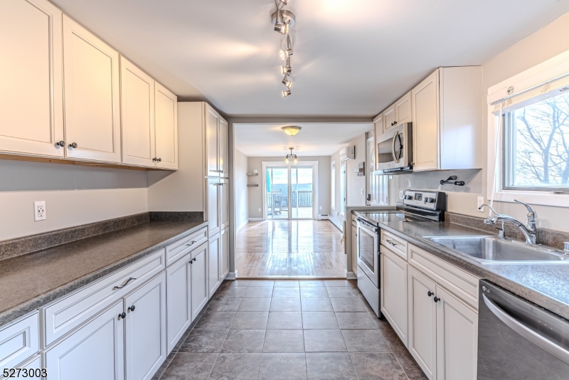 Cedar Lake - Residential Lease