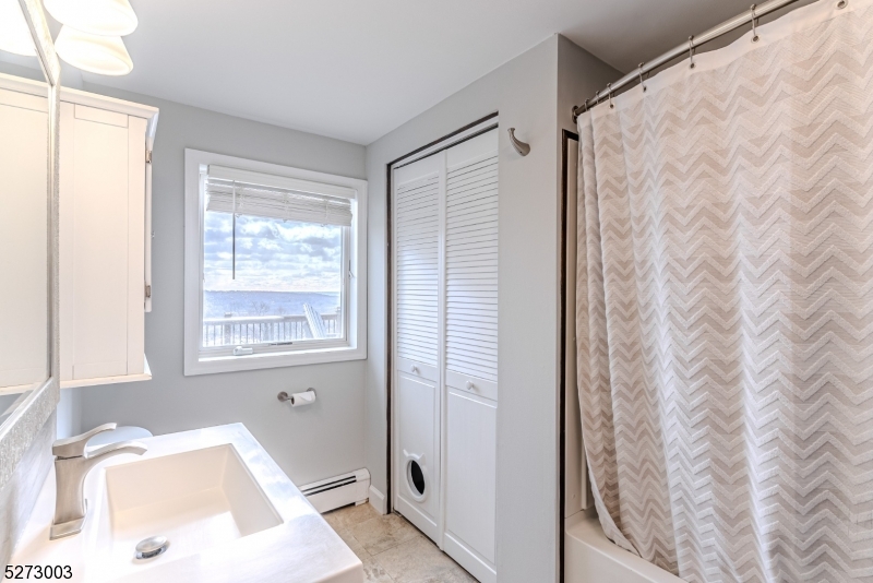 Cedar Lake - Residential Lease