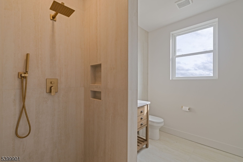 Avon Lakeview Townhomes - Residential