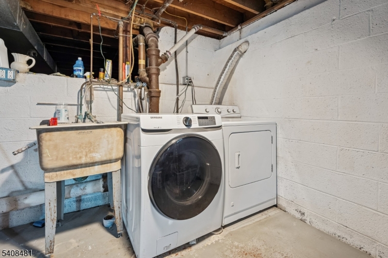 Salt Brook - Residential