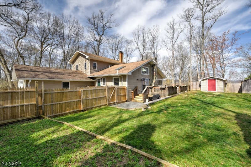 Cozy Lake - Residential