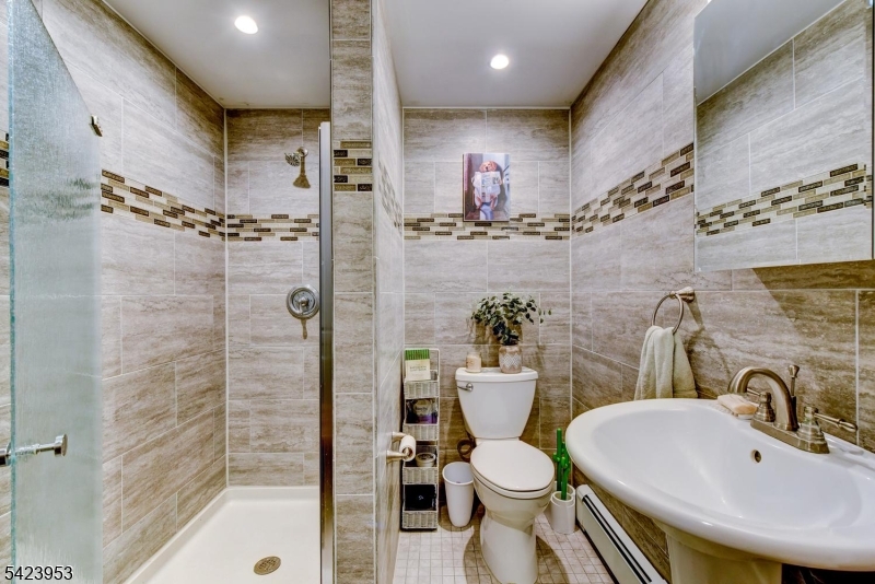 Cozy Lake - Residential