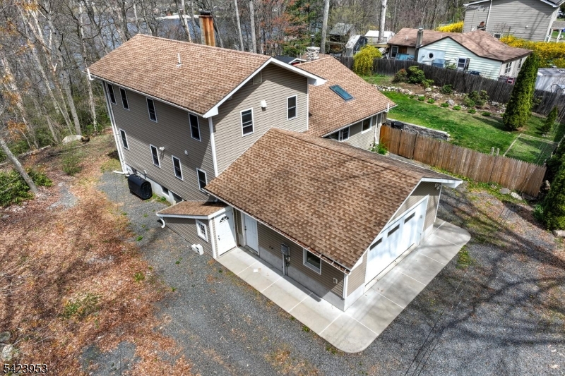 Cozy Lake - Residential