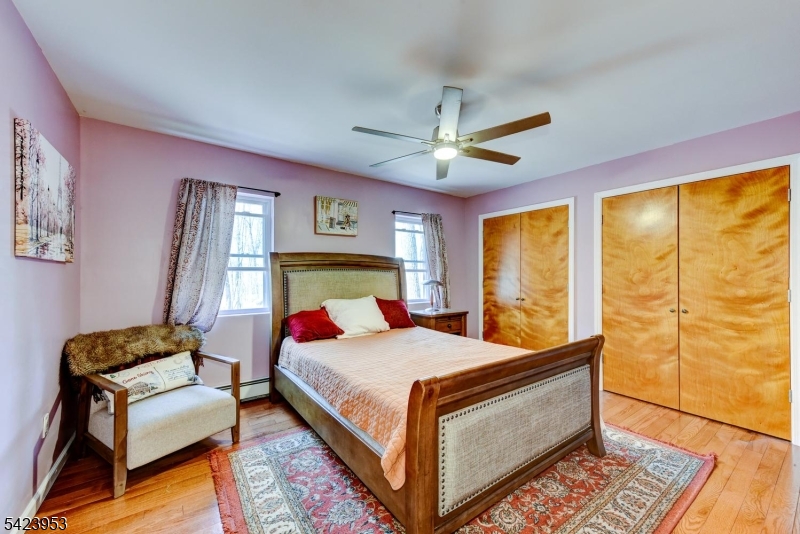 Cozy Lake - Residential