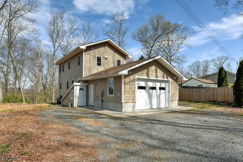 Cozy Lake - Residential