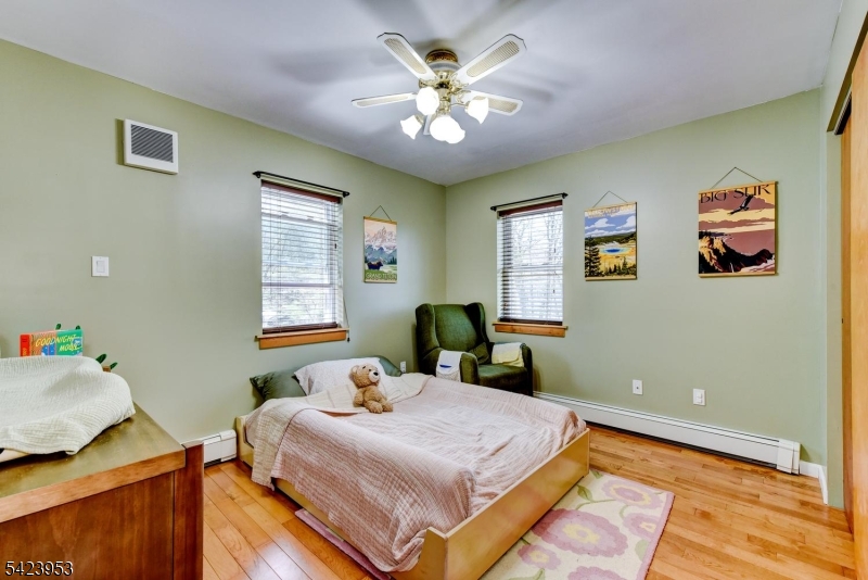 Cozy Lake - Residential