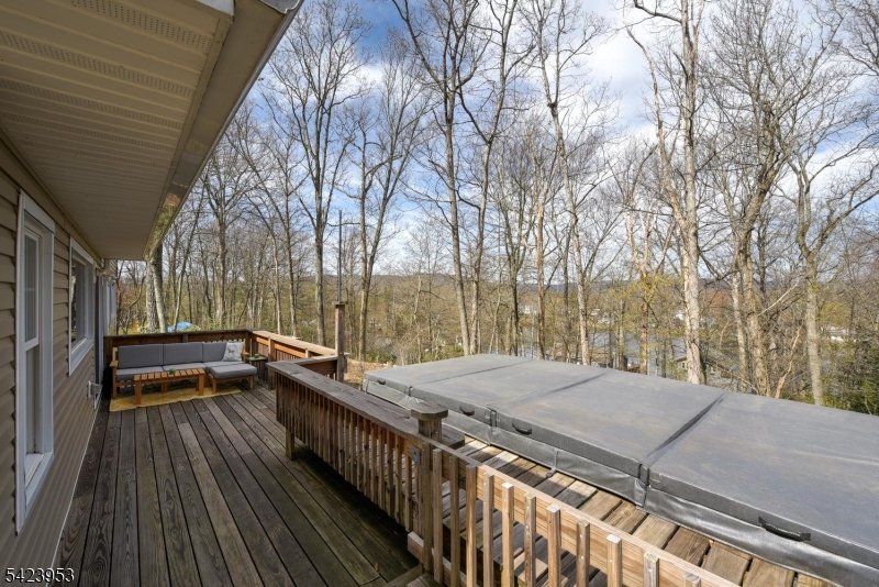 Cozy Lake - Residential