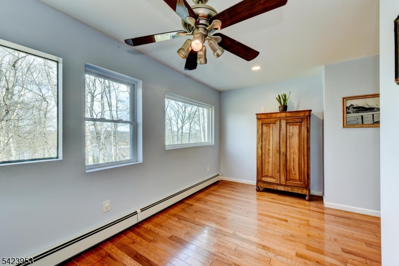 Cozy Lake - Residential