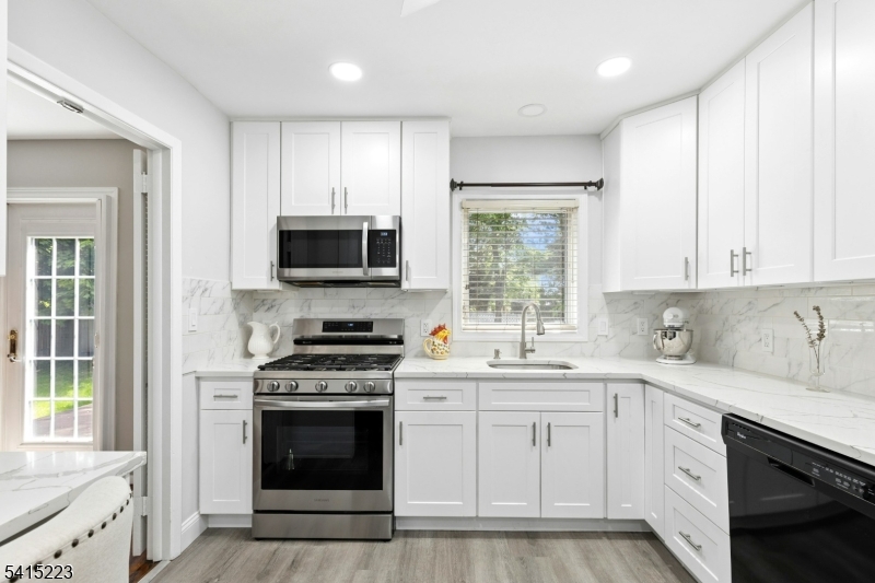 Country Club Estates - Residential