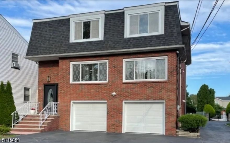 A commuter's paradise! This spacious 3-bedroom, 2-bathroom residence perfectly blends comfort and convenience. Its sunny layout includes a sophisticated master suite with a private bathroom, spacious secondary bedrooms with ample closet space, and a chef's kitchen equipped with high-end appliances. Enjoy a seamless connection between the expansive living and dining areas, plus the convenience of an on-site laundry room. Private parking, central heating, and hot water are also included. Ideally located in the heart of Lyndhurst, just steps from the train and other NYC public transportation, major freeways, and vibrant local restaurants. Don't miss this opportunity!