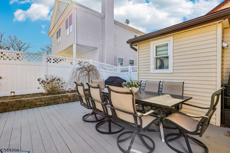 Mount Arlington Boro, New Jersey 07856, United States, 2 Bedrooms Bedrooms, ,1 BathroomBathrooms,Residential,Active,93201