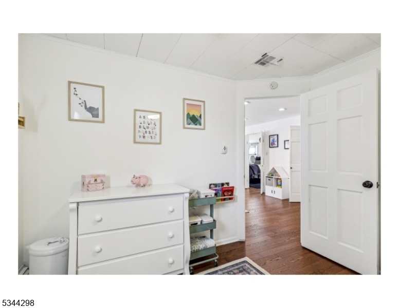 Mount Arlington Boro, New Jersey 07856, United States, 2 Bedrooms Bedrooms, ,1 BathroomBathrooms,Residential,Active,93201