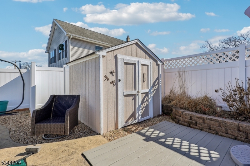 Mount Arlington Boro, New Jersey 07856, United States, 2 Bedrooms Bedrooms, ,1 BathroomBathrooms,Residential,Active,93201