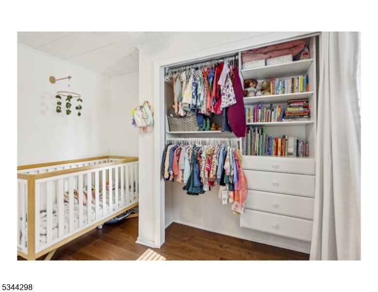 Mount Arlington Boro, New Jersey 07856, United States, 2 Bedrooms Bedrooms, ,1 BathroomBathrooms,Residential,Active,93201