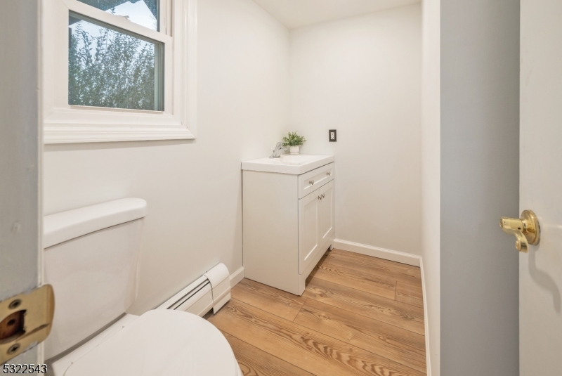 BARRY LAKES - Residential