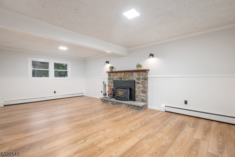 BARRY LAKES - Residential