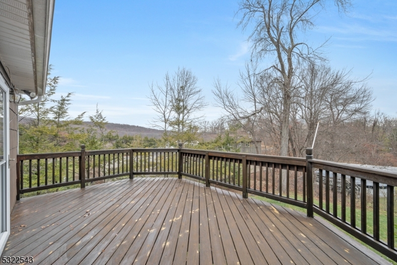 BARRY LAKES - Residential