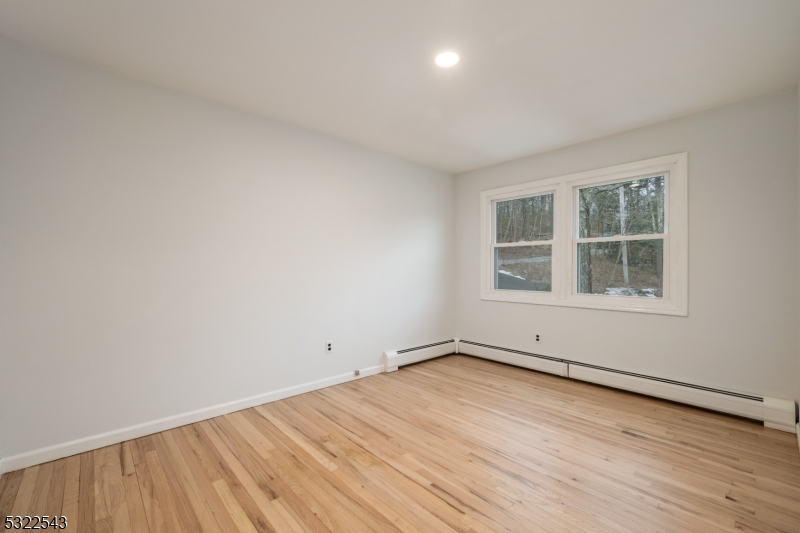 BARRY LAKES - Residential