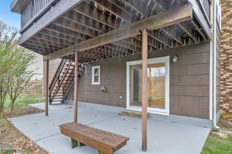 BARRY LAKES - Residential