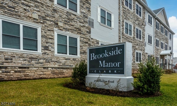 1025 RARITAN RD, CLARK, NJ 07066 - Image d9f40f31af74d6e3c5dfd4f76f2da087/2588854370
