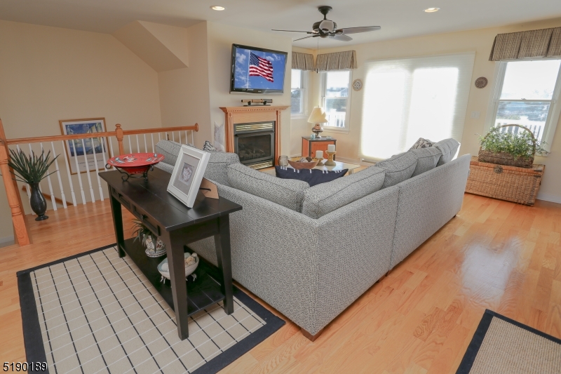 LoveLadies - Residential