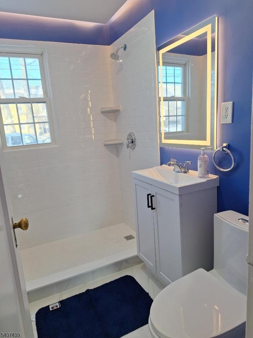 Maplewood Village Condos - Residential Lease