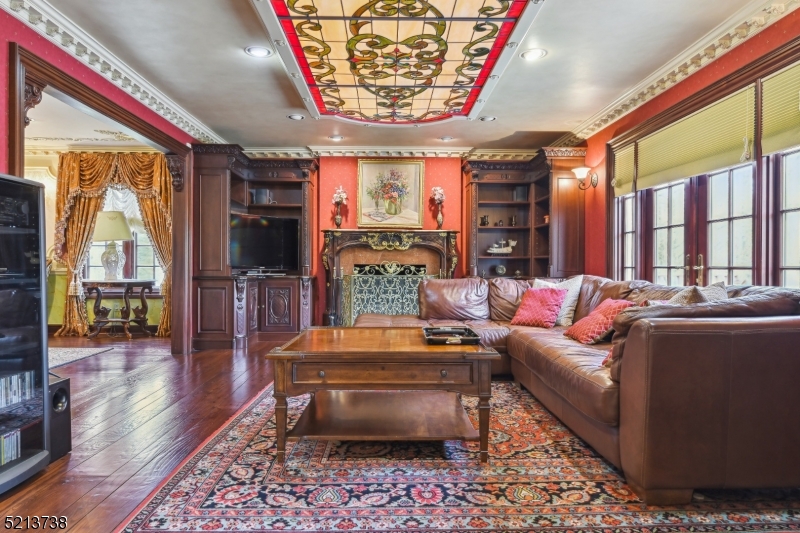 Chestnut Hill - Residential