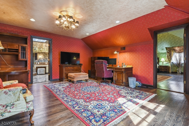 Chestnut Hill - Residential