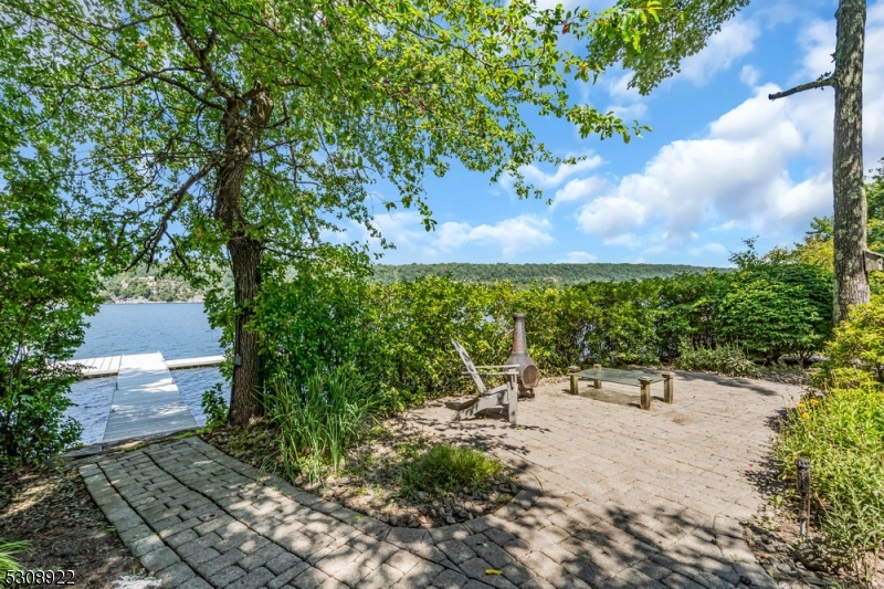 GREEN POND - Residential