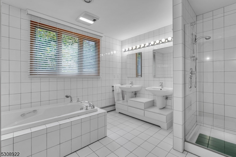 GREEN POND - Residential